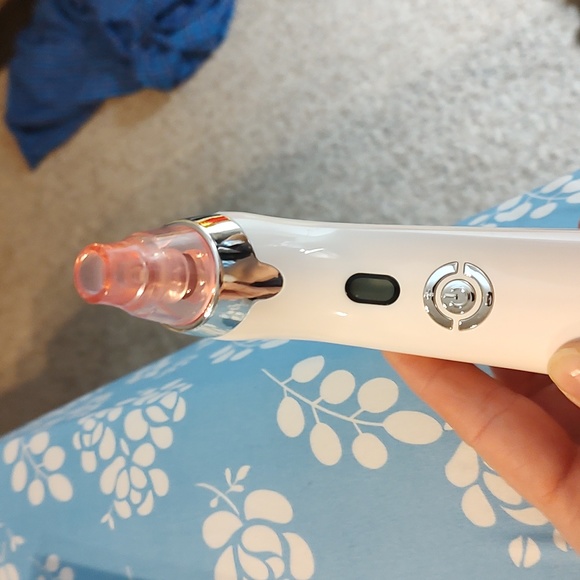 Juna Julien Vacuum Suction Beauty Device! Never Used! - Picture 7 of 7